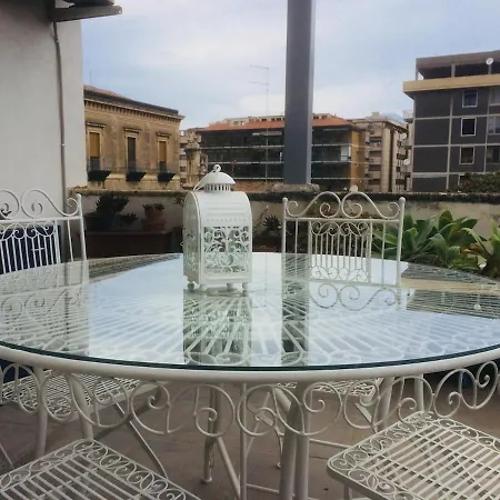 Liberty Style With Panoramic Peaceful Terrace Appartamento Catania